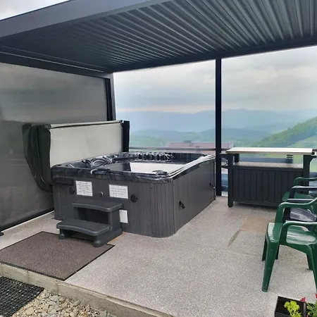 W Chmurach Ii 빌라 *